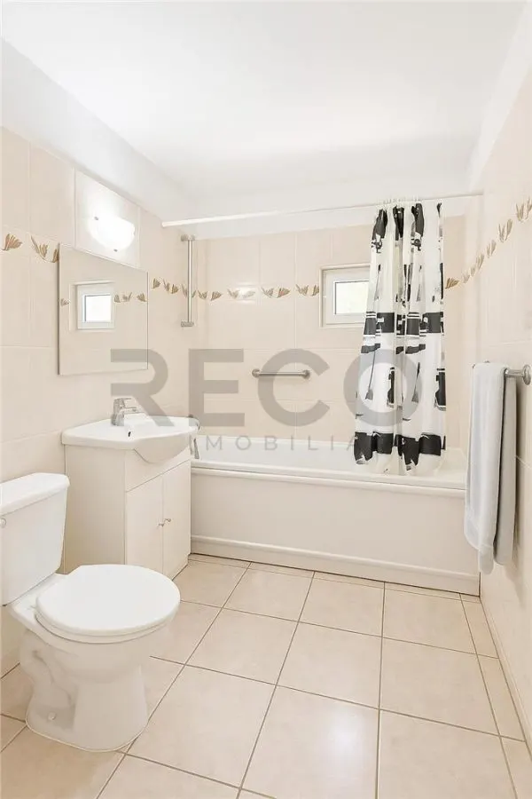 RECO Apartament cu 4 camere, decomandat, in Nufarul, la etajul 1 - foto 11