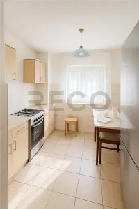 RECO Apartament cu 4 camere, decomandat, in Nufarul, la etajul 1 - foto 14