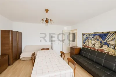 RECO Apartament cu 4 camere, decomandat, in Nufarul, la etajul 1 - foto 3