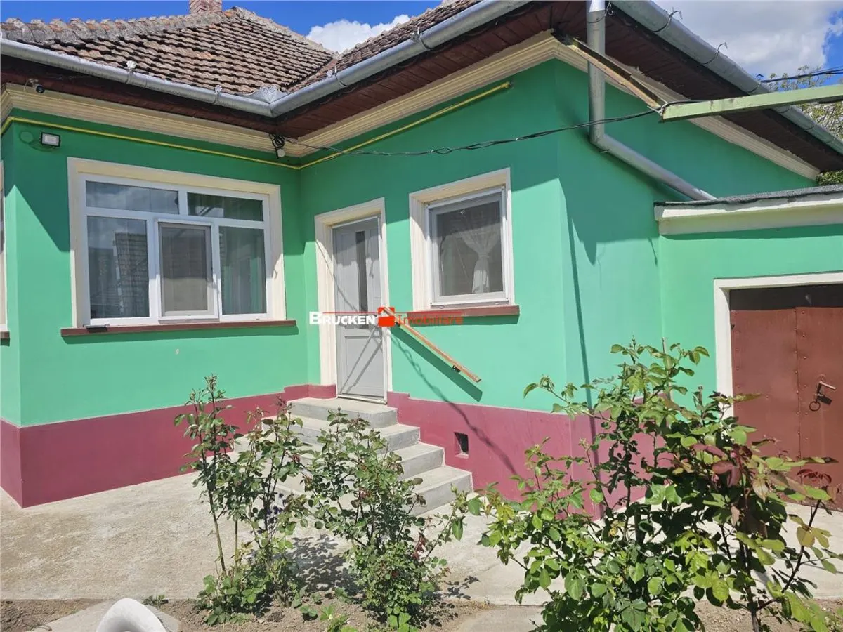 Casa de vanzare in Marghita - foto 1