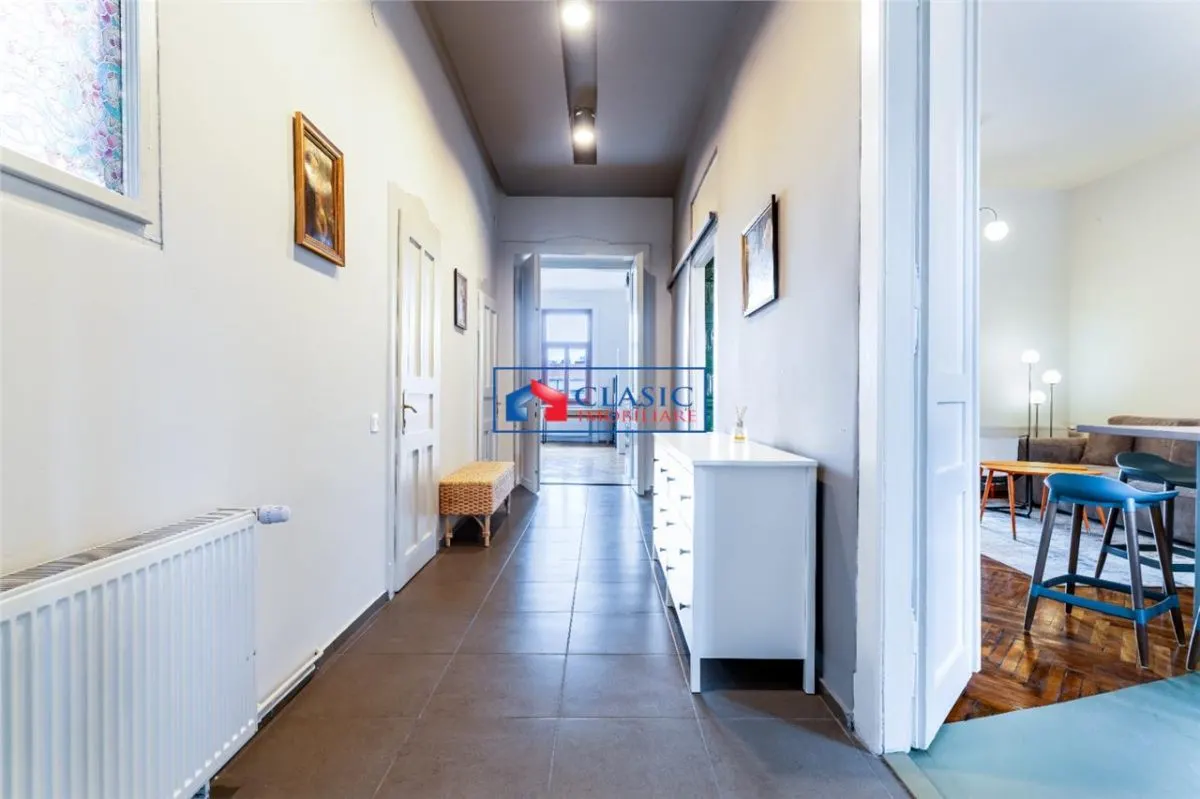 Vanzare apartament 3 camere locatie deosebita in Centru- zona Piata Unirii - foto 2