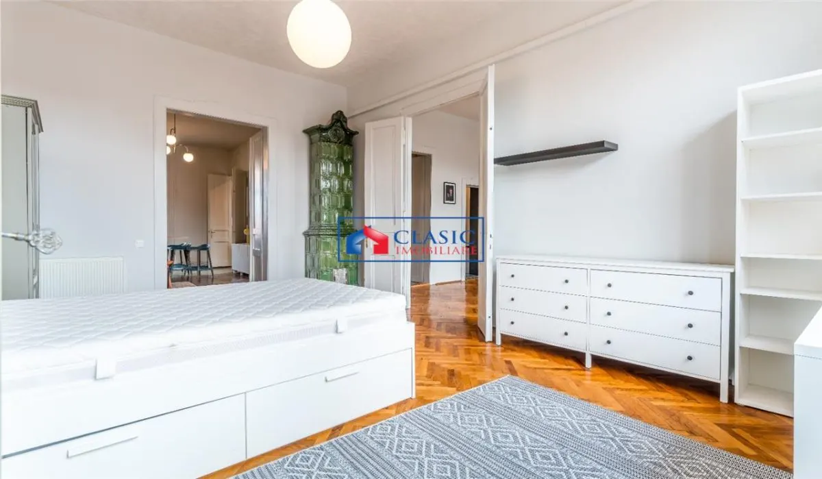 Vanzare apartament 3 camere locatie deosebita in Centru- zona Piata Unirii - foto 6