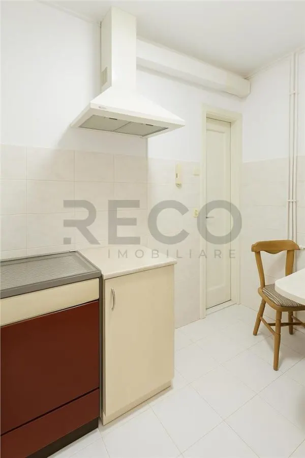 RECO Apartament 3 camere, etajul 2, Oradea - foto 3