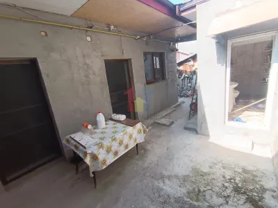 Casa Chercea, doua corpuri cladire, 3 camere, suprafata 256 mp - foto 12