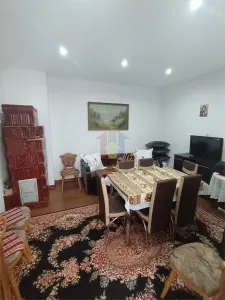 Casa Chercea, doua corpuri cladire, 3 camere, suprafata 256 mp - foto 3