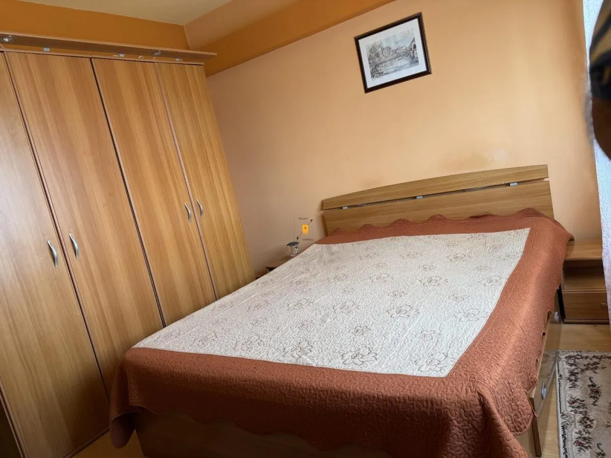 Apartament cu 4 camere zona  9 Mai - foto 4
