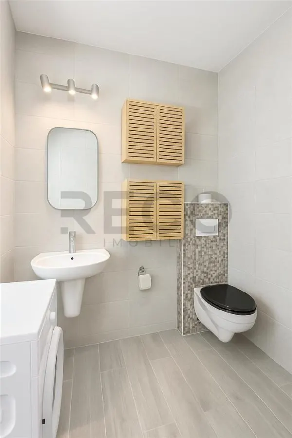 RECO, Apartament 2 camere, decomandat, loc de parcare, West Residence, Oradea - foto 5