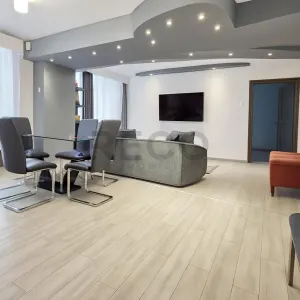 RECO Apartament 4 camere, zona Nufarul, decomandat, renovat, etaj 1 - foto 2