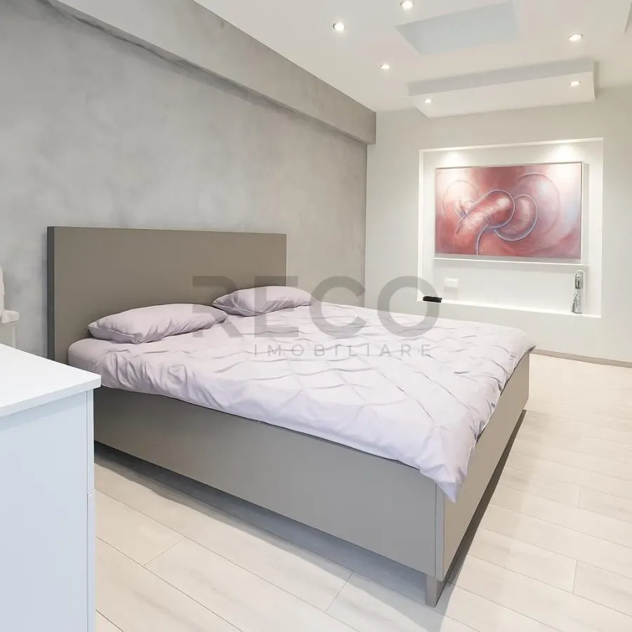 RECO Apartament 4 camere, zona Nufarul, decomandat, renovat, etaj 1 - foto 5