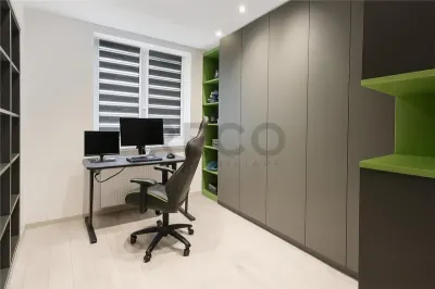 RECO Apartament 4 camere, zona Nufarul, decomandat, renovat, etaj 1 - foto 7