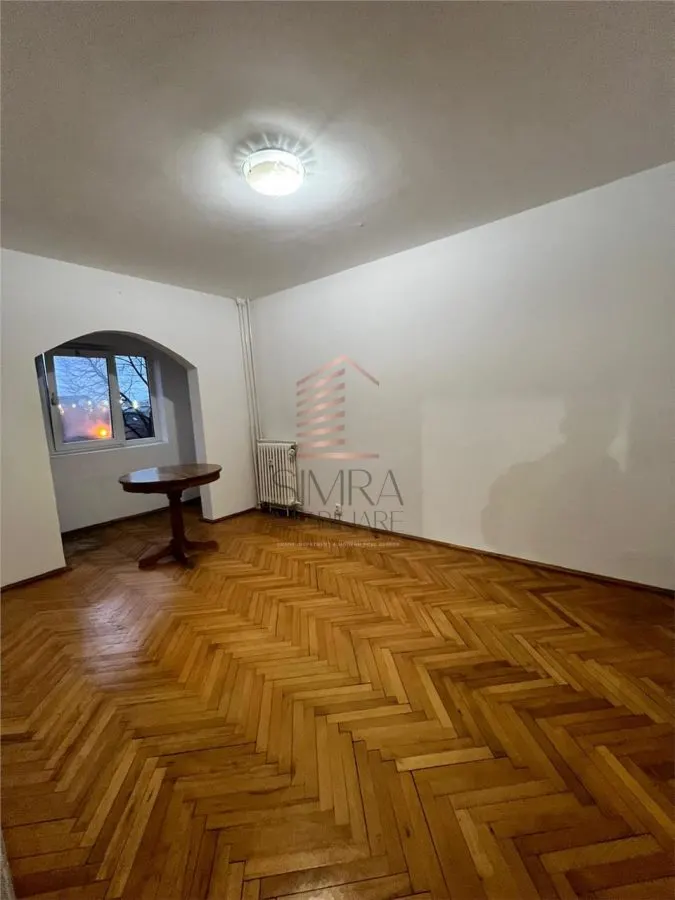 Apartament 3 camere de tip PC zona Nufarul - foto 3