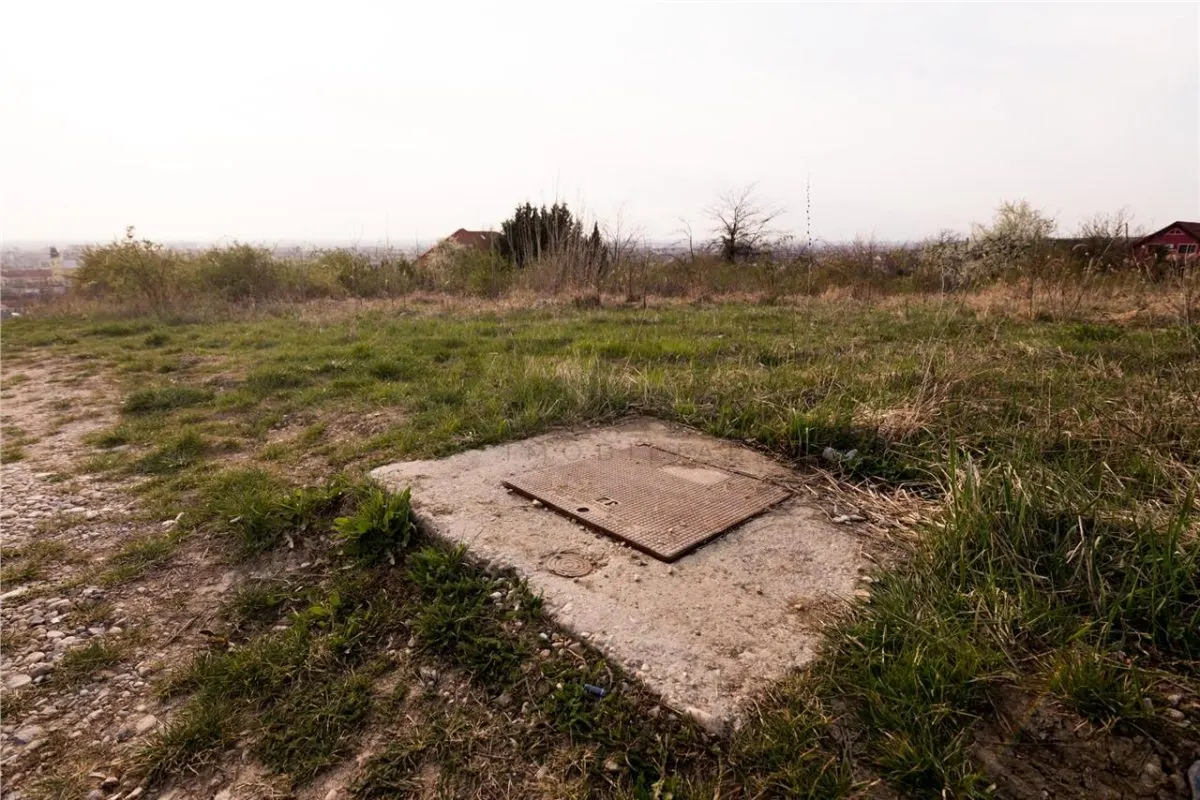 RECO Teren intravilan in Oradea zona dealuri cu panorama - foto 11