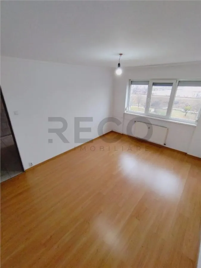 RECO apartament cu 2 camere Oradea zona Rogerius - foto 3