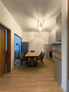 Apartament Ultra Central Bloc Nou Etaj Intermediar Loc de Parcare Subteran - foto 3