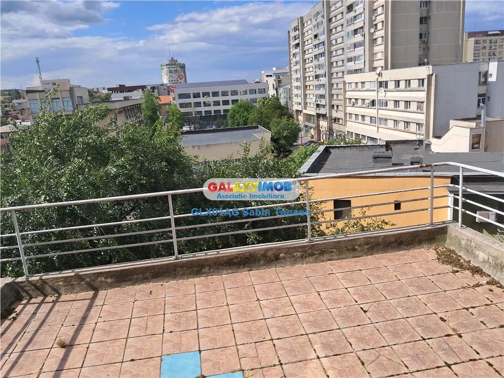 De vanzare   apartament  ultracentral  3 cam toate dotarile si terasa - foto 11