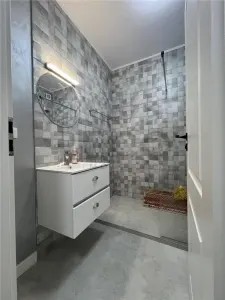 RECO Apartament 2 camere, Bloc din 2024, Loc de parcare inscris in CF,  Zona Sanmartin, 500 m de Oradea - foto 11