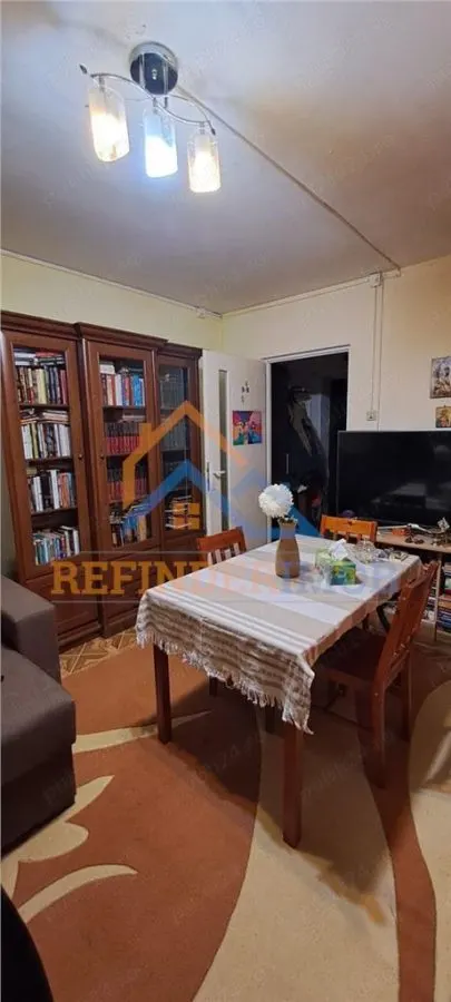 Vanzare apartament 3 camere zona Drumul Taberei - Tranvai 41 - foto 2