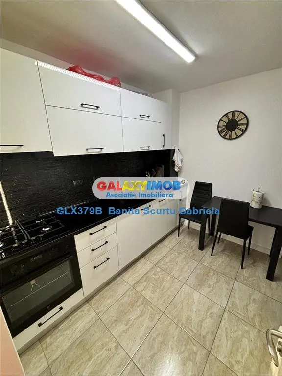 Vanzare apartament 2 camere,renovat ,etaj 3,  Zona Titan - foto 4