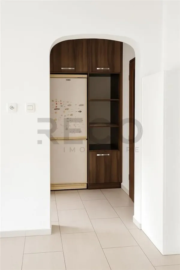 RECO Apartament cu 3 camere Velenta, strada Razboieni - foto 10