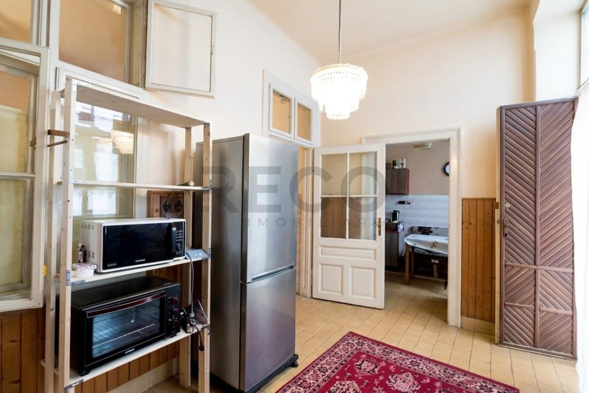 RECO Casa cu 3 camere in Oradea zona centrala - foto 12