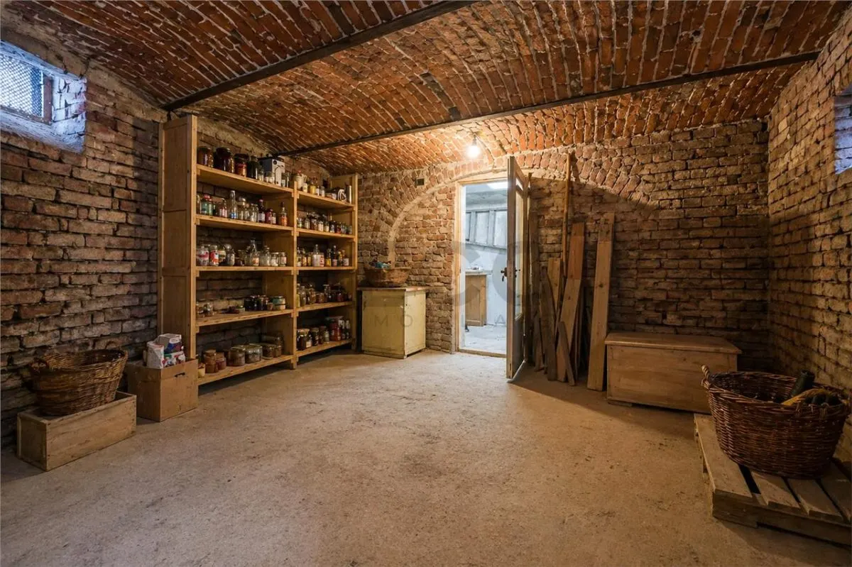 RECO Casa cu 3 camere in Oradea zona centrala - foto 6
