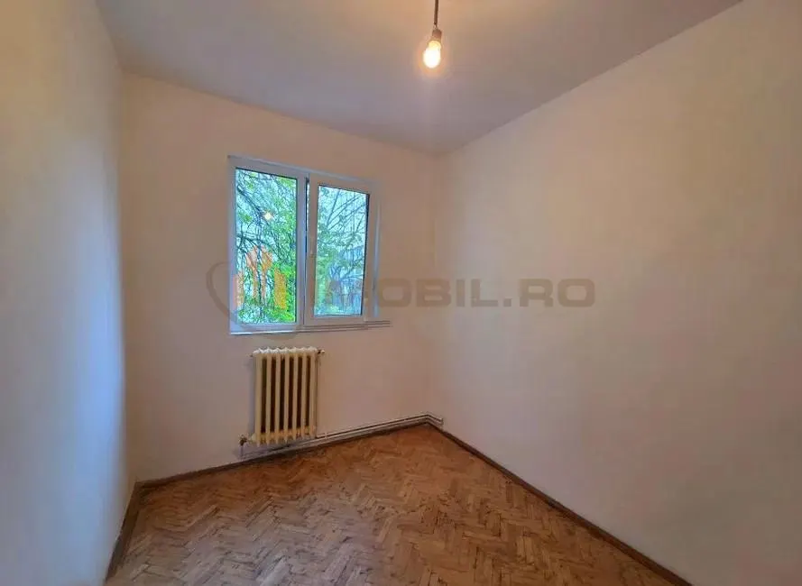 Apartament 3 camere Alexandru cel Bun - foto 2