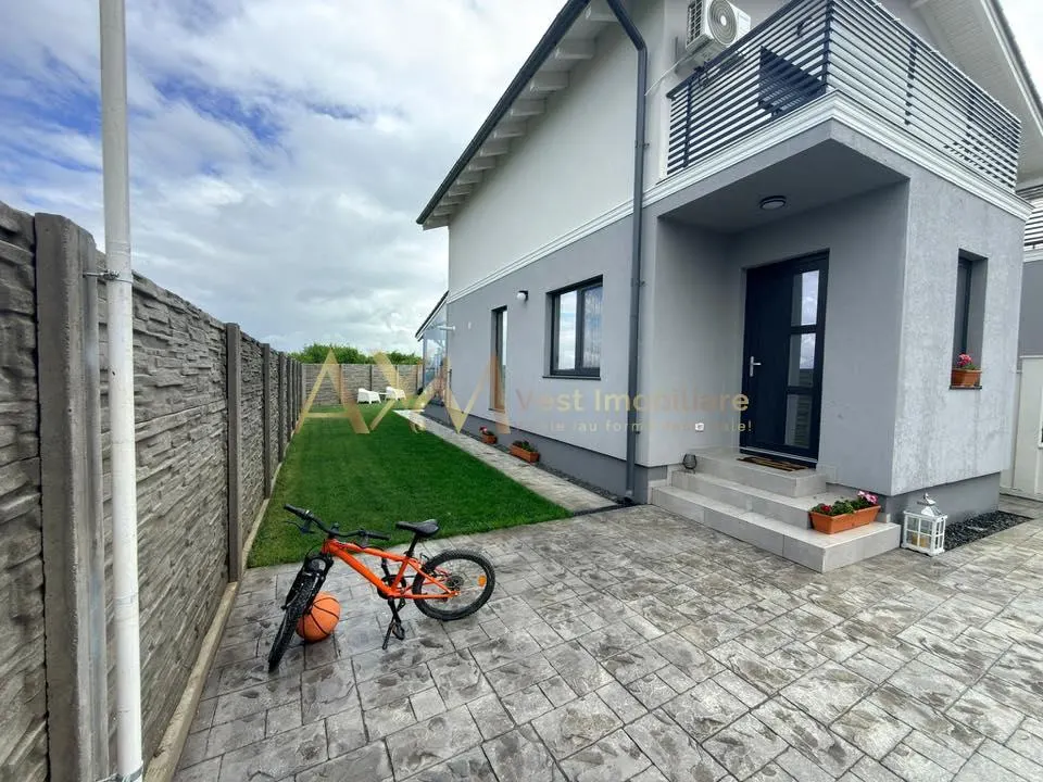 Vanzare 1/2 duplex 3 camere - foto 1