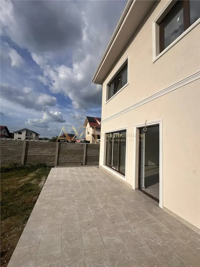 Vanzare  1/2 duplex 4 camere - foto 9