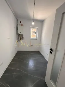 Vanzare apartament 2 camere - foto 4