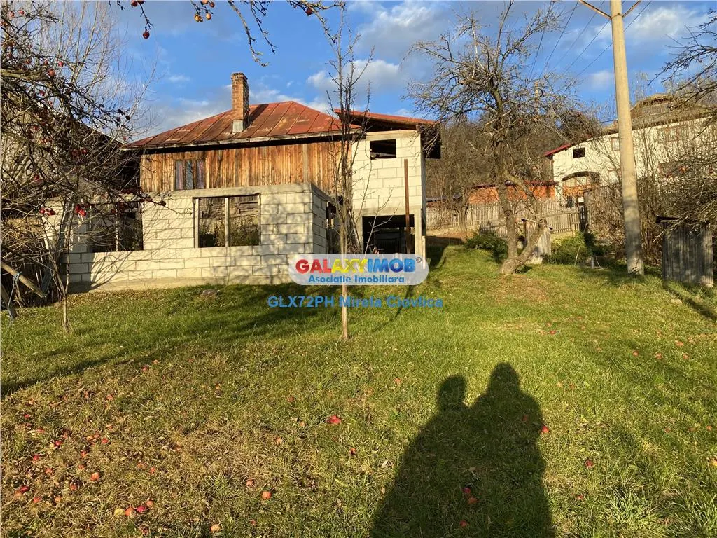 Vanzare teren cu casa batraneasca Secaria Prahova - foto 1