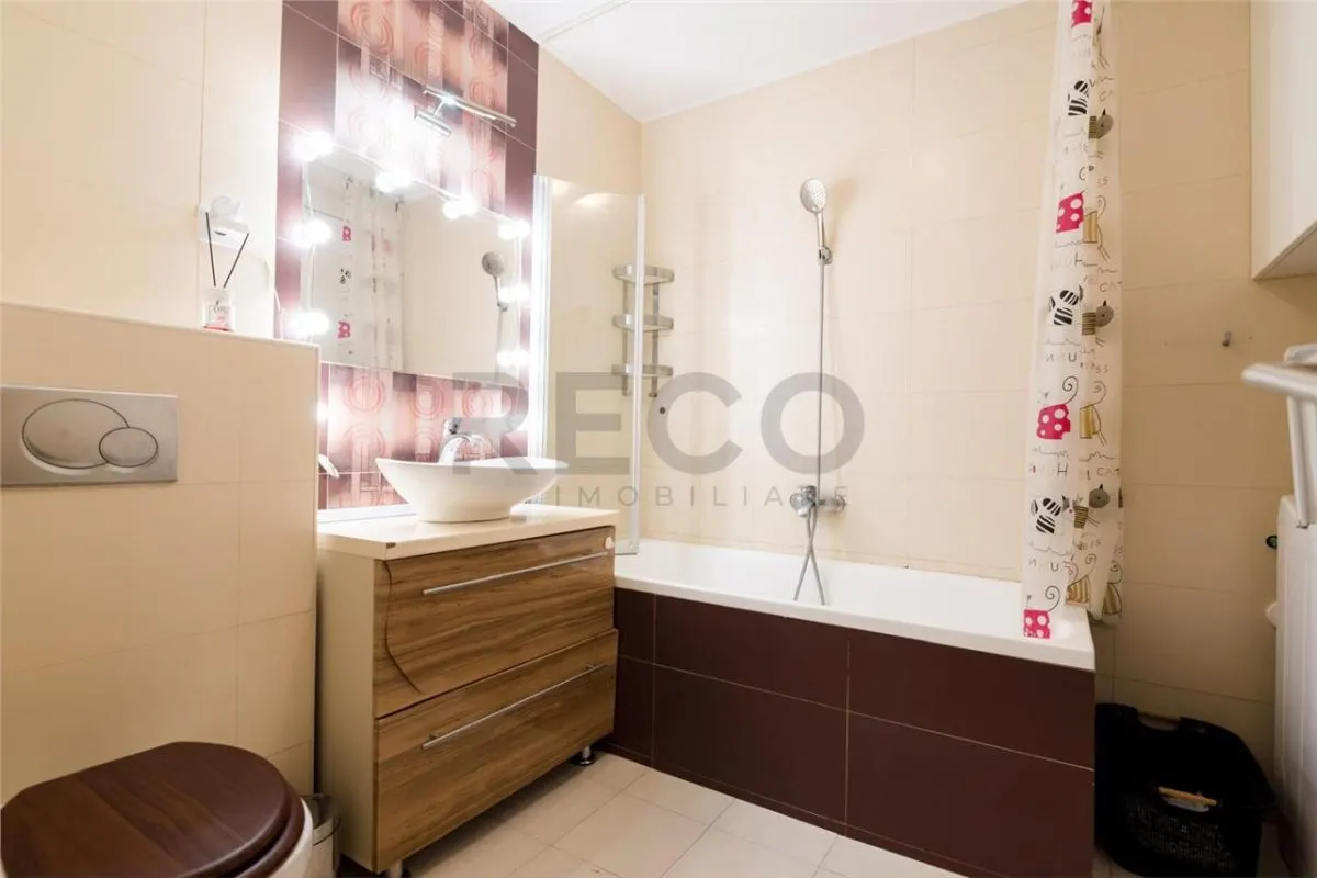RECO, Apartament cu doua camere decomandat, loc de parcare subteran, Zona Oncea, Oradea - foto 5