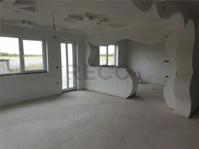 RECO Casa cu etaj in com. Tileagd la stadiul de semifinisat - foto 5