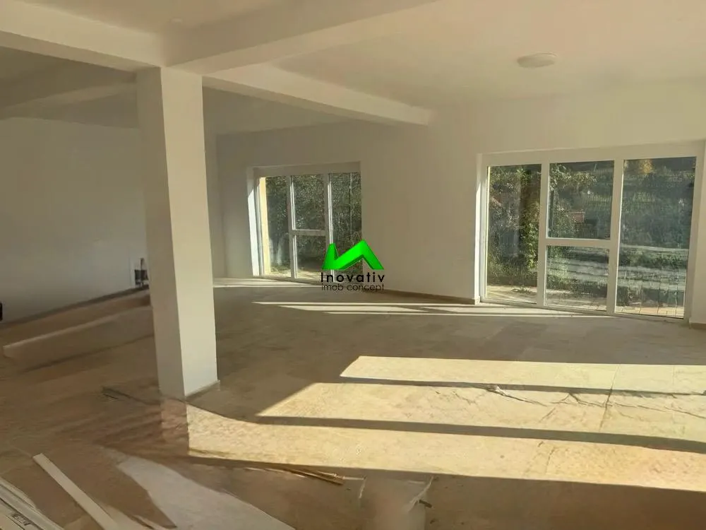 Casa de vanzare  6 camere Slimnic - foto 8
