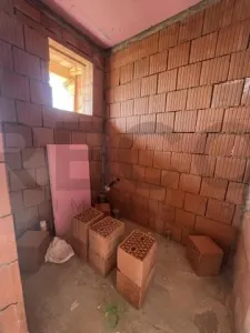 RECO, Casa la rosu, cu toate utilitatile, Zona Cihei, Bihor - foto 12