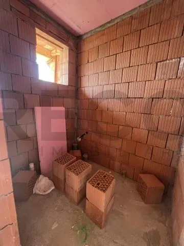 RECO, Casa la rosu, cu toate utilitatile, Zona Cihei, Bihor - foto 12
