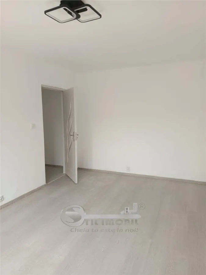 Ap 2 camere D, 56mp, et2, renovat, geam la baie, Nicolina - foto 7