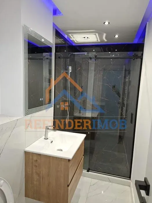 Garsoniera renovata  Aparatorii Patriei - Metrou etaj 1 bloc din 1986 - foto 2