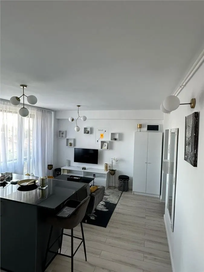 Inchiriere apartament  2 camere zona Republicii - foto 4
