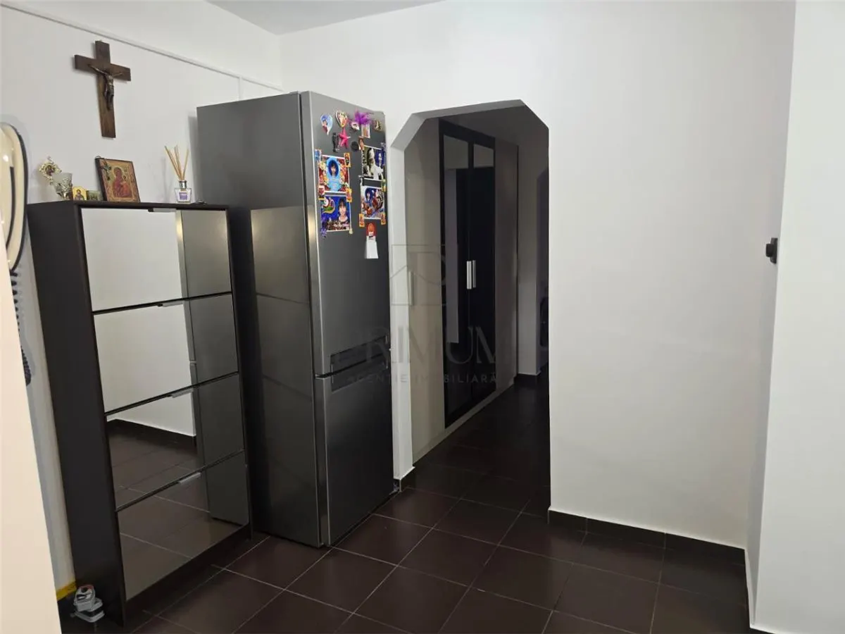 COMISION 0 - APARTAMENT 3 CAMERE- LIPOVEI- CENTRALA PE GAZ - foto 3