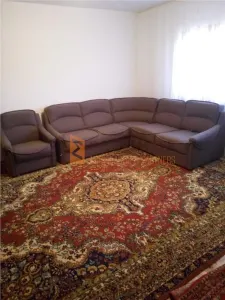 Apartament 3 camere cf 1 semidecomandat zona Crang - Buzau