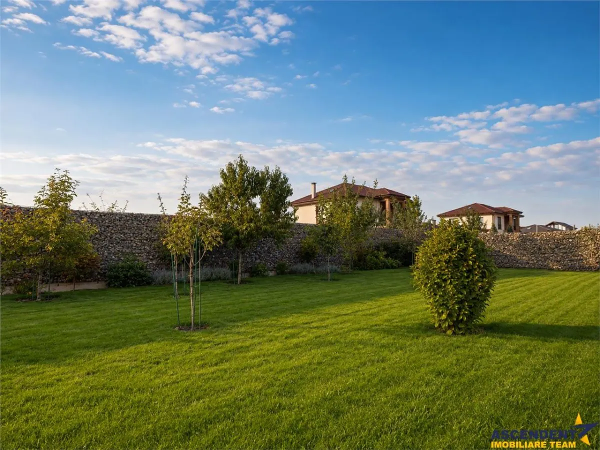 Vila cu atmosfera de resort:smart home, curte spectaculoasa,1.000mp teren, Tarlungeni, Brasov - foto 16