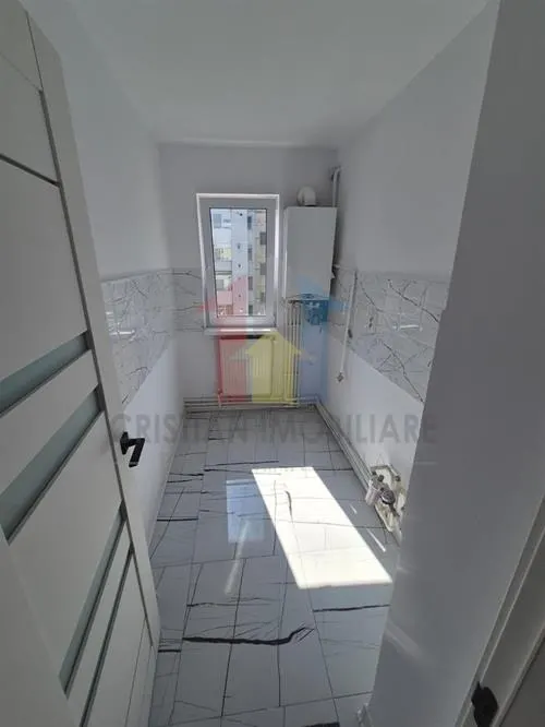 RENOVATA MODERN garsoniera zona Viziru 1, etaj 3 - foto 3