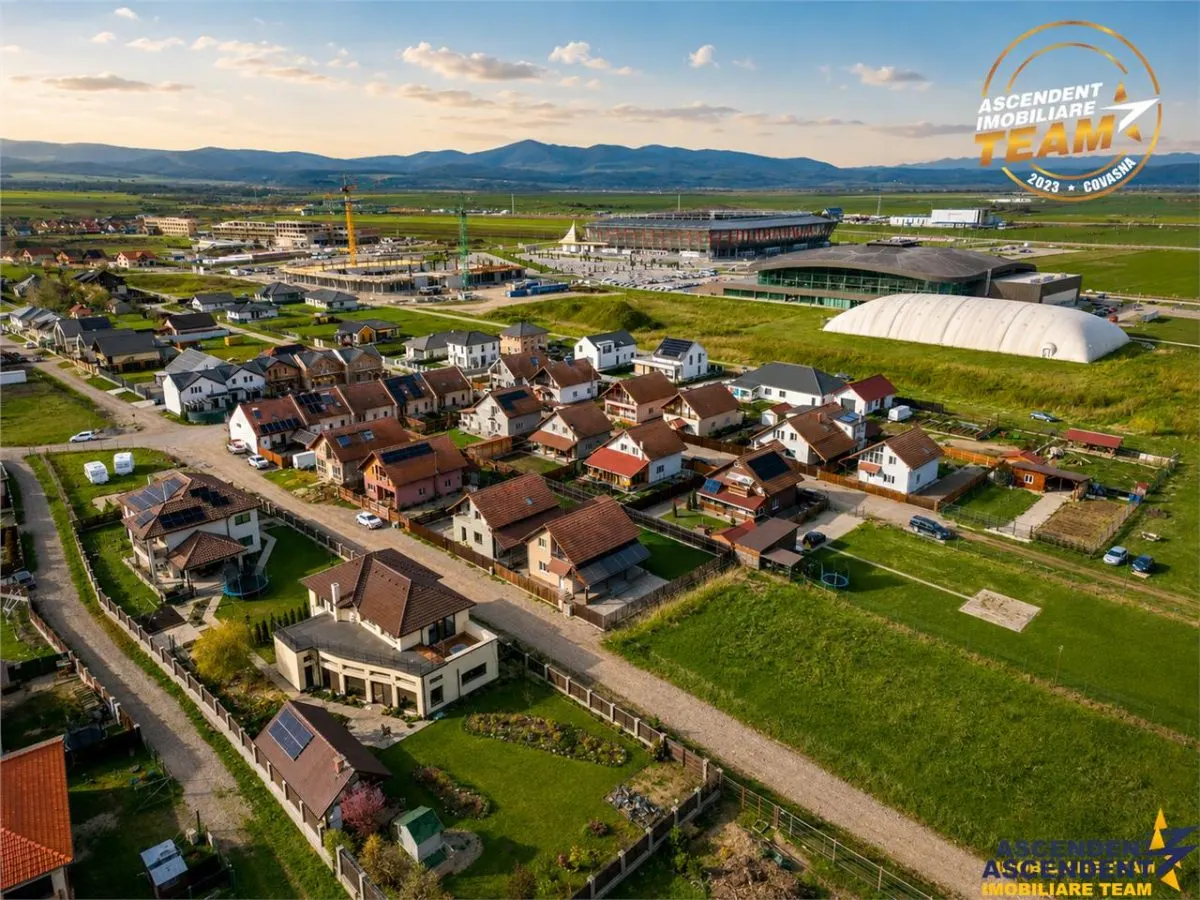 Casa noua, curte, gradina, aria Arena Sepsi, Central, Sfantu Gheorghe, Covasna - foto 7