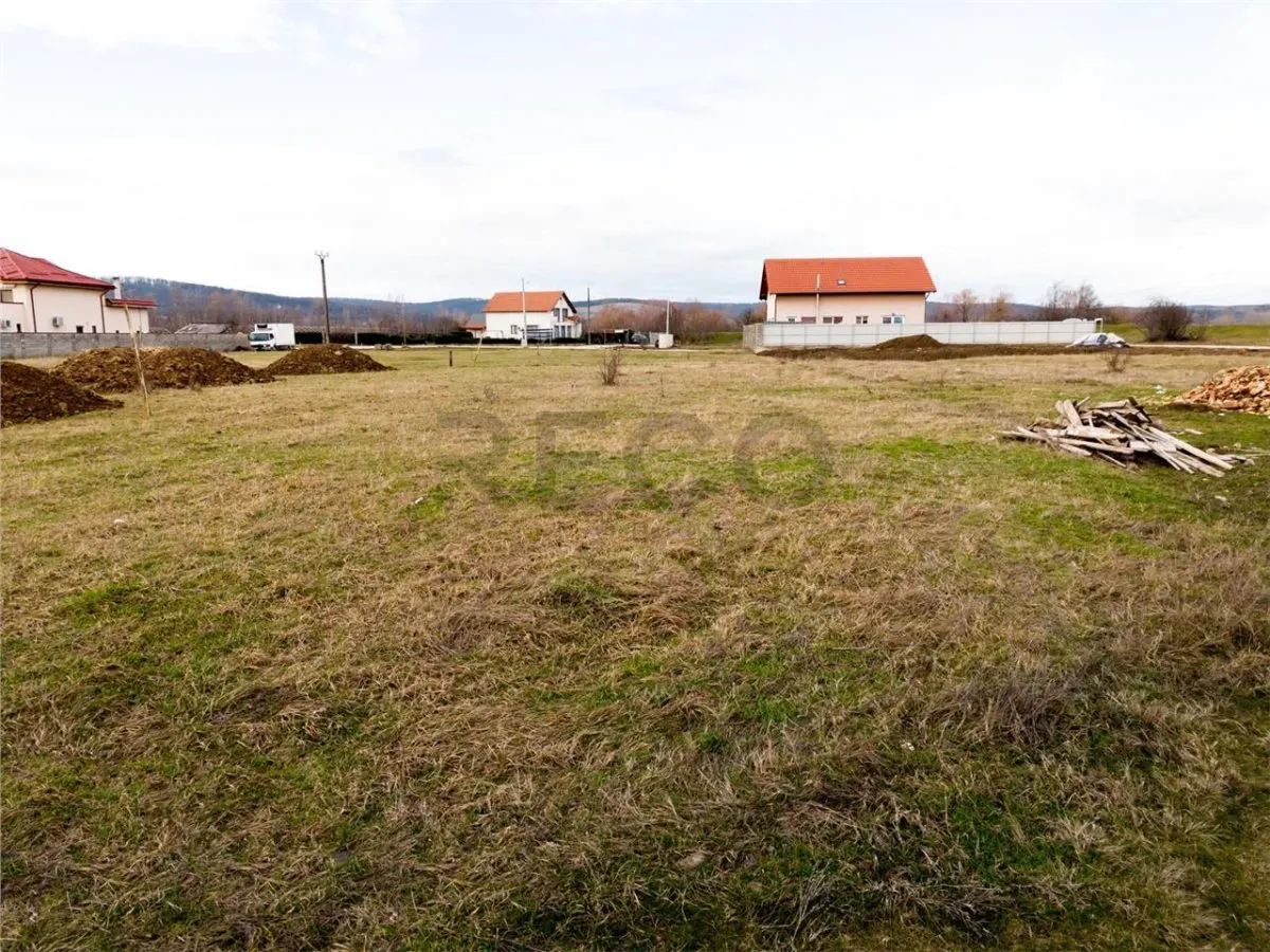 RECO Teren intravilan  810 mp- utilitati- Osorhei - foto 5