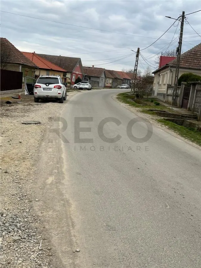 RECO Teren intravilan 700 mp cu toate utilitatile- la asfalt Cheriu - foto 1