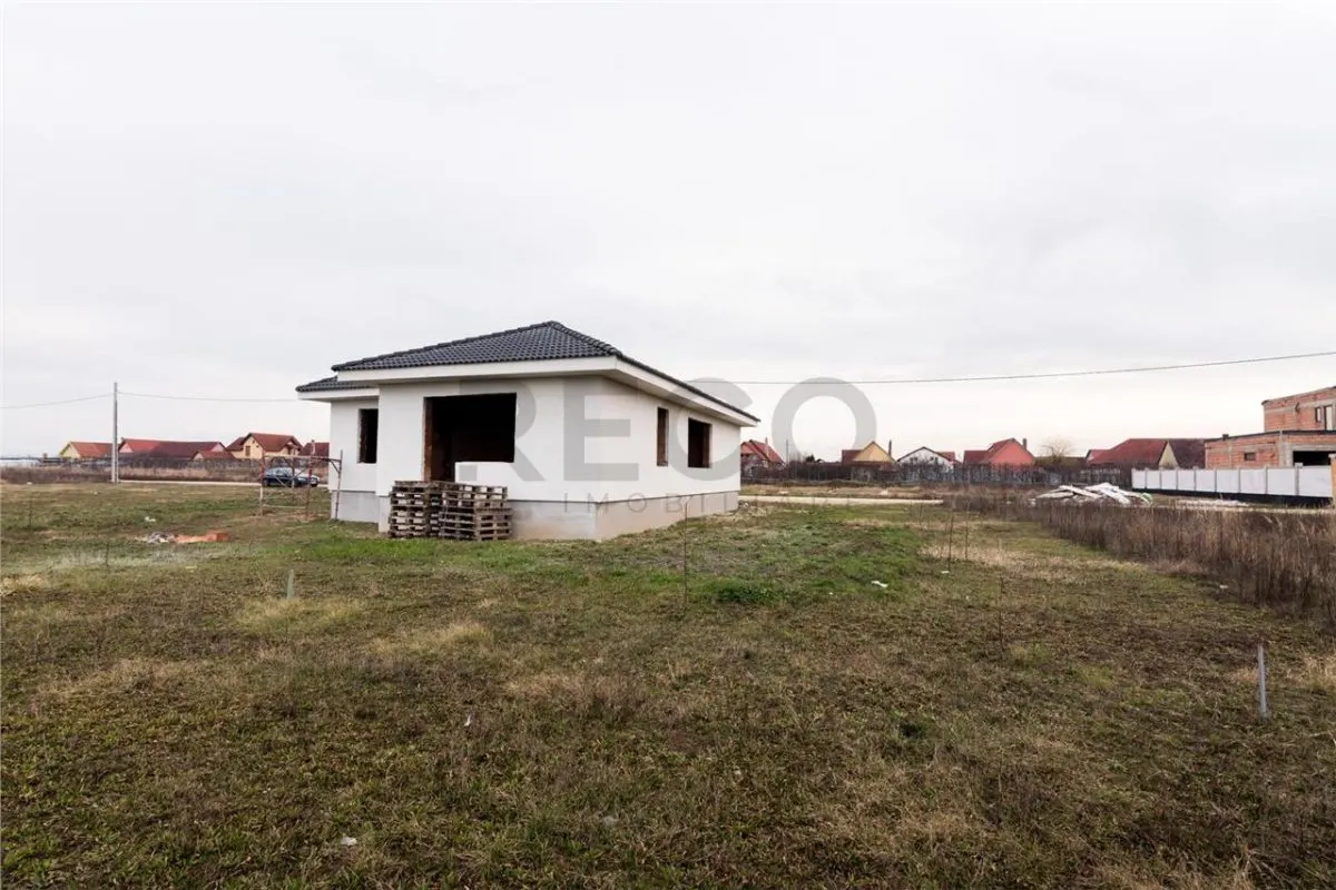 RECO Casa la rosu - 3 dormitoare, plan parter 120 mp utili - Osorhei - foto 13