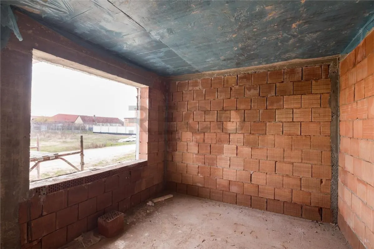 RECO Casa la rosu - 3 dormitoare, plan parter 120 mp utili - Osorhei - foto 21