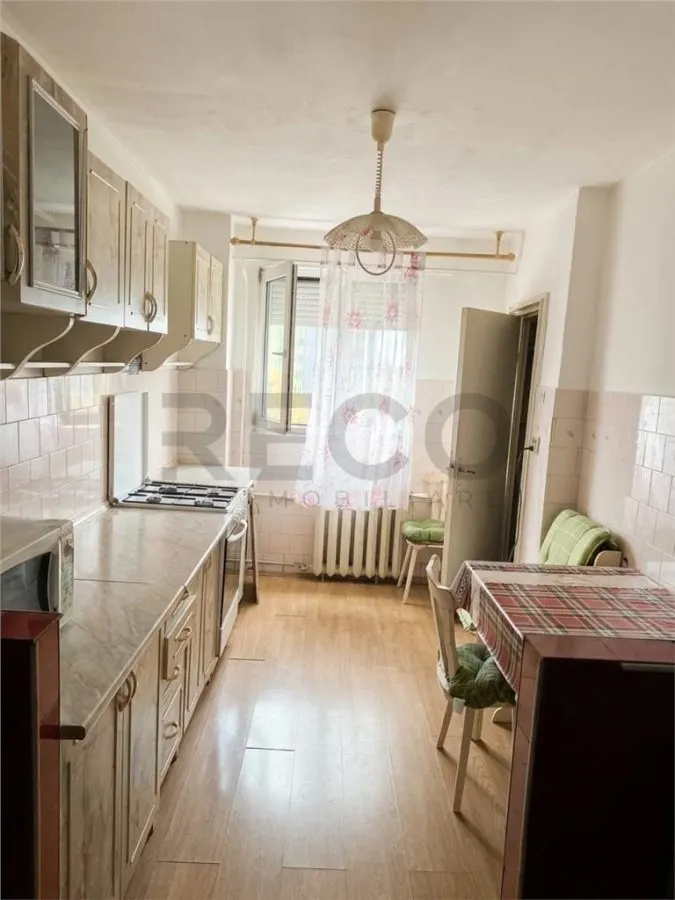 RECO Apartament, 3 camere si 2 bai, DECOMANDAT, Rogerius - foto 1