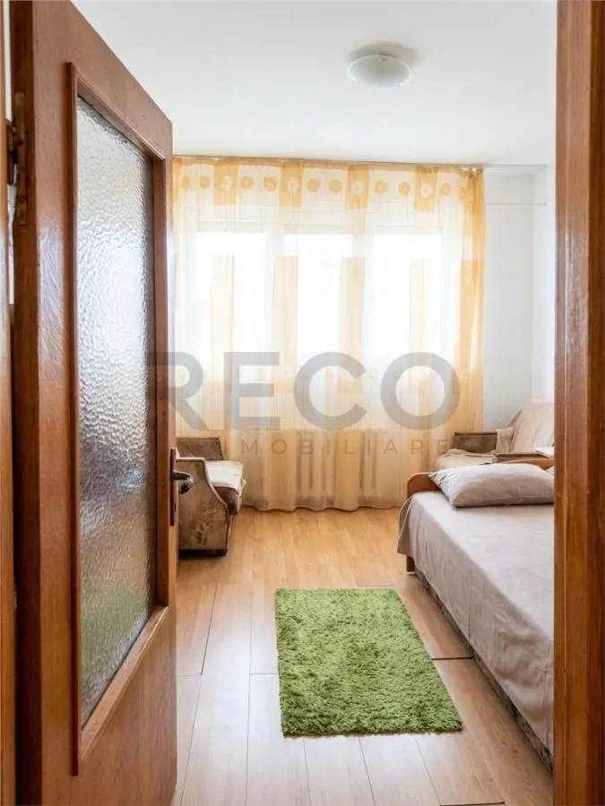 RECO Apartament, 3 camere si 2 bai, DECOMANDAT, Rogerius - foto 2