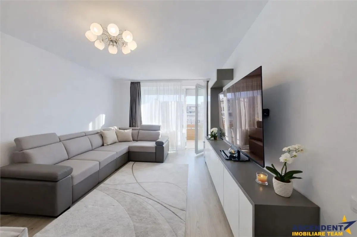 Elegant,decomandat,103mp,2bai,garaj,vedere deschisa,Urban Pentha,Tractorul,Brasov - foto 1